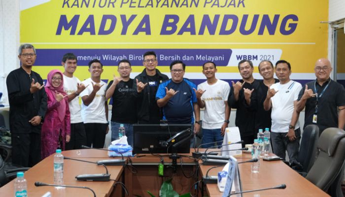 Dialog Pajak, Persib Kunjungi KPP Madya Bandung