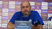 Ini Daftar Pemain Persib Absen Hadapi Zhejiang, Bojan Hodak: Persiapan Kami Sedikit Sulit 