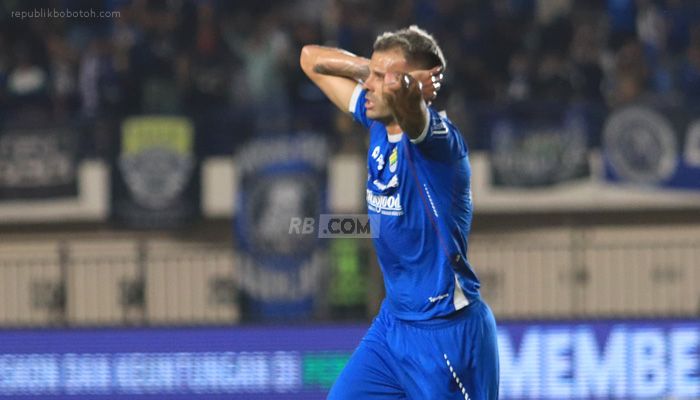 Tyronne Del Pino Tentang Pencapaiannya di Persib dan Persiapan Hadapi Borneo FC