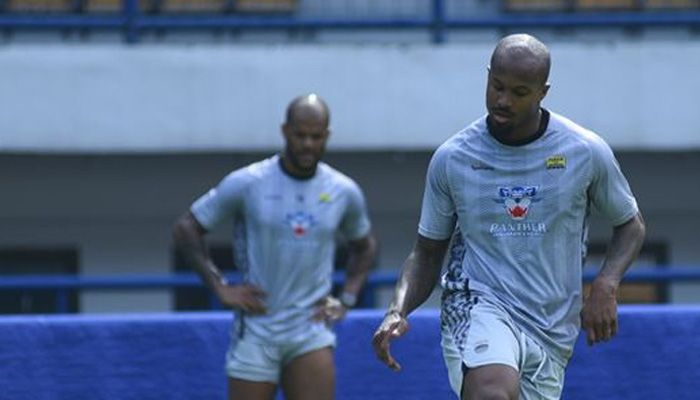 Hadapi Borneo FC, Persib Tak Akan Diperkuat Dua Penyerang Asing 