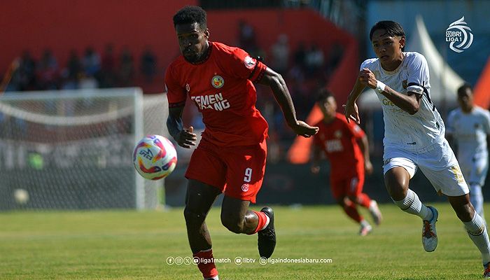 Persib Dirumorkan Bakal Gaet Bek Sayap Arema, Manajemen Singo Edan Buka Suara