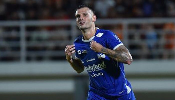 Cetak 14 Gol, Tyronne Del Pino Ungkapkan Ambisi Terbesarnya di Sisa Lima Laga Persib