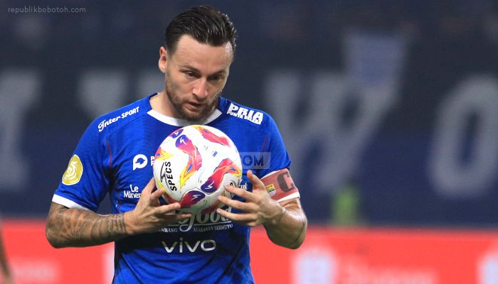 Ini Alasan Persib Perpanjang Kontrak Marc Klok