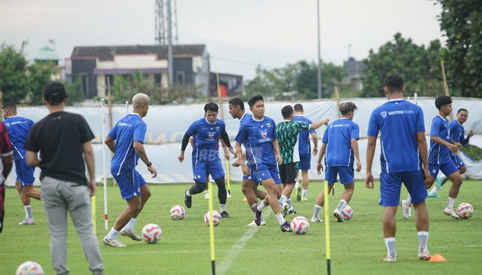 Miro Petric Sebut Pemain Persib Masih Menderita, Ini Penyebabnya