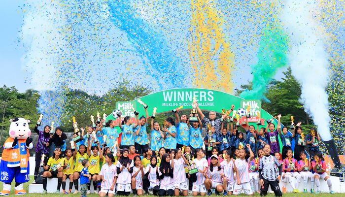 SDN 073 Pajagalan dan SDN 075 Jatayu Back To Back Juara MilkLife Soccer Challenge Bandung 2025