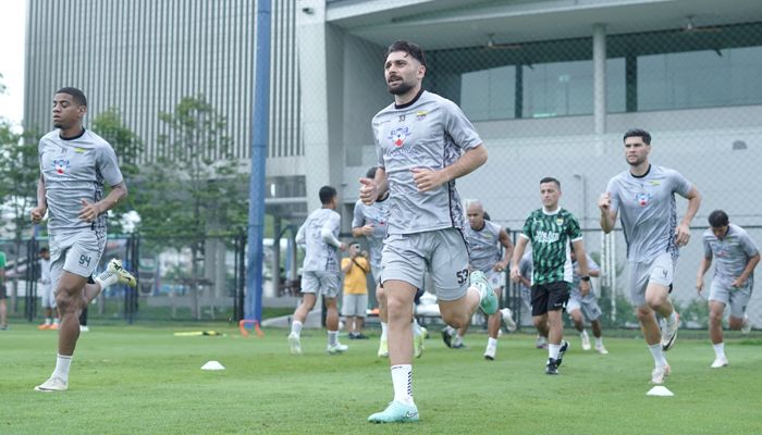 Frans Putros Terus Tunjukkan Perkembangan Positif Selama di Thailand