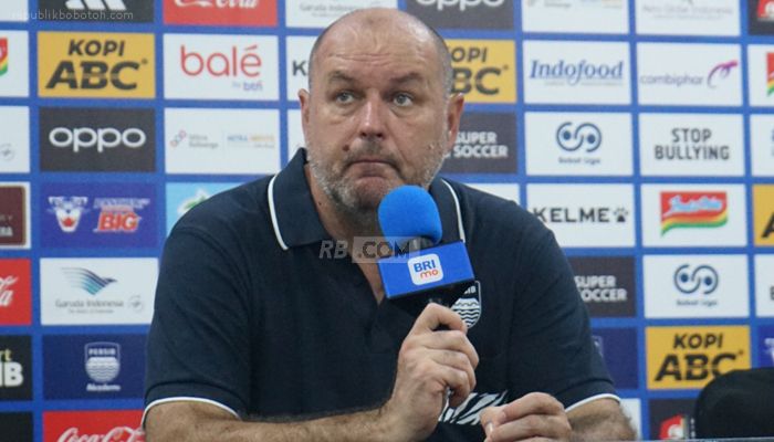 Persib Datang Dengan Kekuatan Penuh, Bojan Hodak Tak Anggap Enteng Persijap