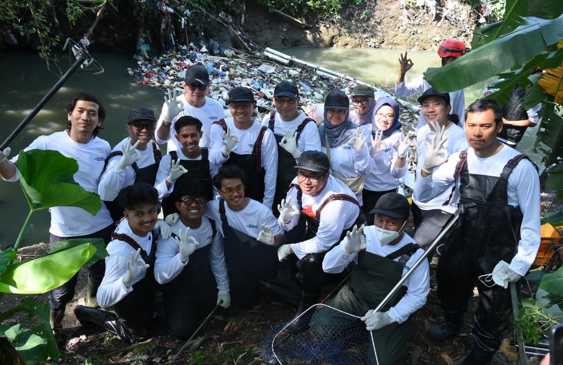 Telkom Gandeng Pandawara Group Gelar River Clean Up di Bandung, Selaraskan Momentum World Clean Up Day & Hari Sungai Sedunia