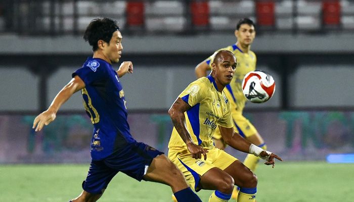 Hasil Pertandingan Persita vs Persib, Maung Bandung Dihukum Pendekar Cisadane