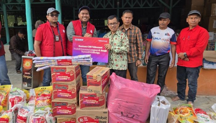 Telkomsel Salurkan Bantuan Sosial dan Percepatan Pemulihan Jaringan di Aceh, Sumut, dan Sumbar
