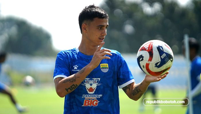 Tubuh Ringan, Tenaga Kuda! Fakta Mengejutkan di Balik Performa Eliano Reijnders