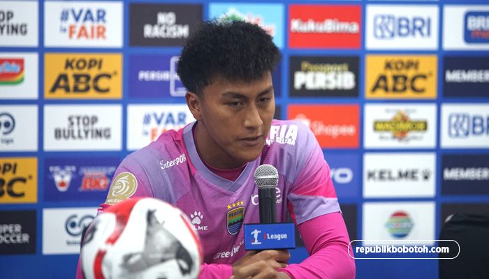 Debut Manis Kiper Muda Persib: Dari Tegang, Kebobolan, hingga Jadi Penentu Ritme