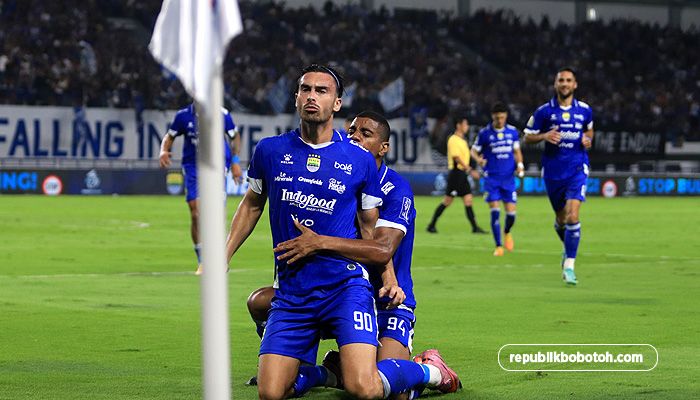 HT: Persib 1 vs PSM 0, Andrew Jung Cetak Gol Penebus Dosa