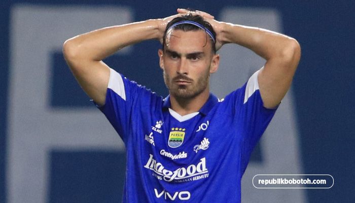 Rumor Layvin Kurzawa ke Persib Menguat, Begini Respons Andrew Jung 
