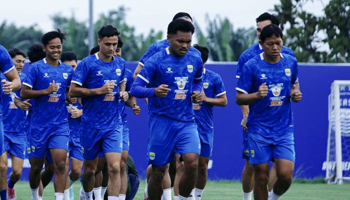 Bojan Hodak Jelaskan Alasan Kurzawa dan Dion Markx Belum Gabung Latihan Persib