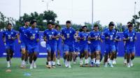 Persib Hadapi Tantangan Ganda Jelang Tandang Hadapi Persis Solo