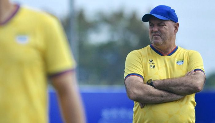 Bojan Hodak Buka Peluang Debut Dion Markx di Laga Persib vs Malut United