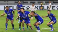 Chemistry Lini Tengah Persib Semakin Solid, Thom Haye Puji Adam Alis dan Eliano Reijnders