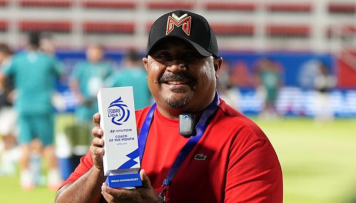 Semen Padang Resmi Tunjuk Imran Nahumarury Gantikan Dejan Antonic