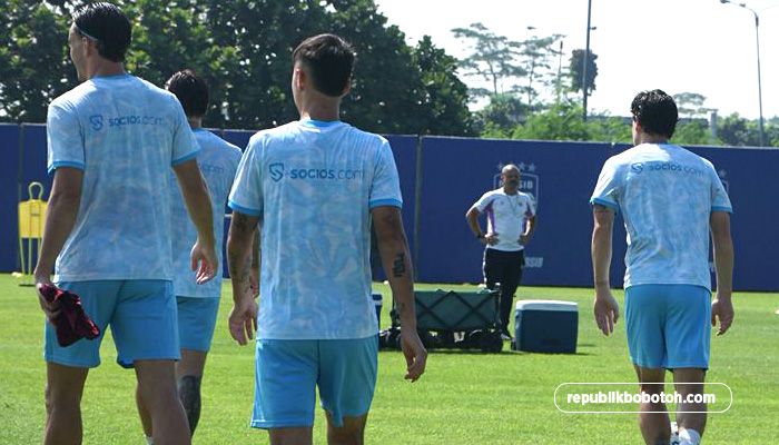 Fisioterapis Geraldo Santos Ucapkan Terima Kasih Persib dan Warga Bandung