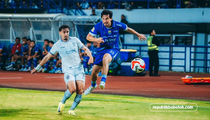 Hasil Babak I Persib vs Arema: Maung Bandung Masih Kesulitan meski Banjir Peluang