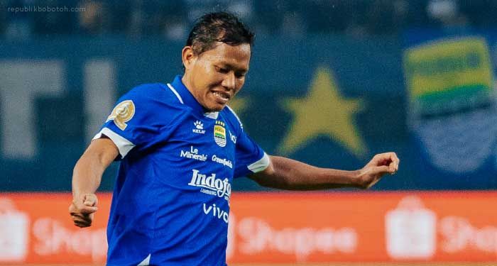 Hasil Babak I Persija vs Persib: Brace Adam Alis Bawa Maung Bandung Unggul