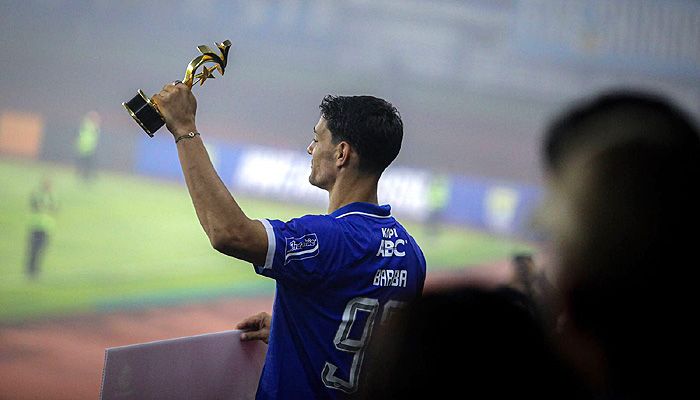 Gestur Federico Barba yang Biasa Bikin Bobotoh Waswas, Bertahan atau Pergi?