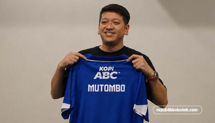 Adhitia Jelasakan Soal Transfer Ban FIFA, Persib Pastikan Perburuan Pemain Baru Akan Terus Berjalan