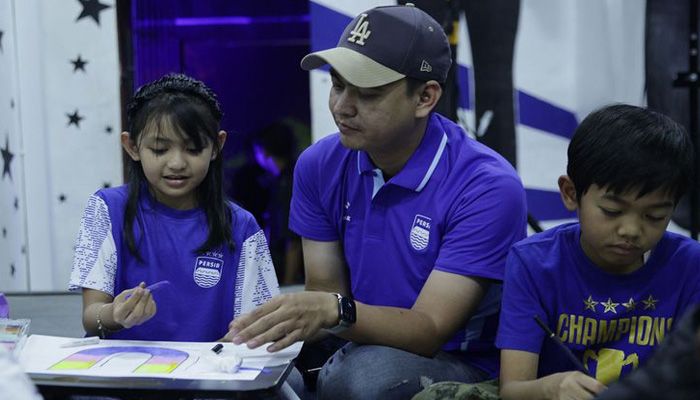 Cara Unik Persib Kenalkan Pemain Baru Bikin Bobotoh Terpukau, Seni Jadi Panggung Utama