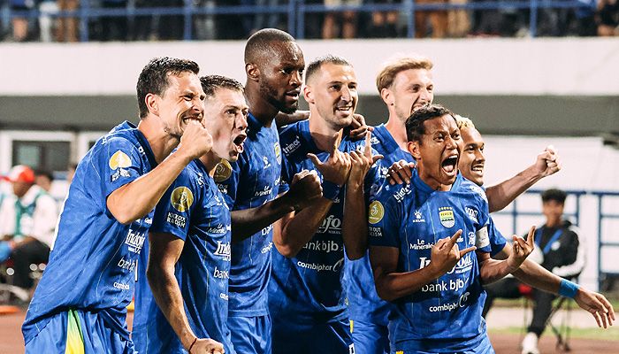 Jelang Persija vs Persib, Adam Alis Bicara Dampak Kemenangan Atas PSM
