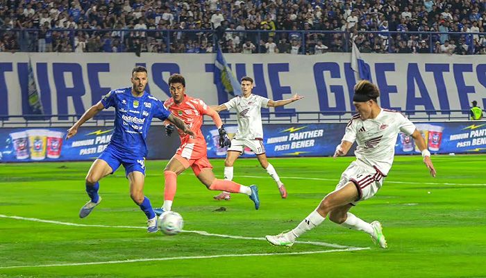 Gol Cepat Kodai Tanaka Bikin Persib Tertinggal dari PSM di Babak I