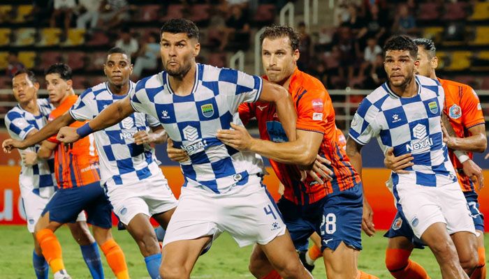 Luka Menalo dan Marc Klok Kompak Puji Kebersamaan Persib Usai Remontada atas Port FC